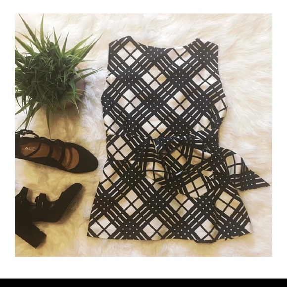 EUC Black and White JCrew top - Picture 3 of 4